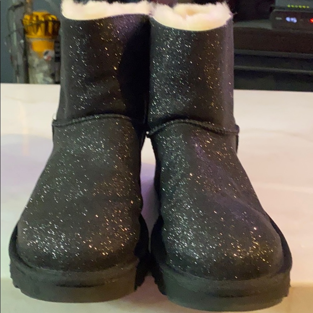 Ugg boots Bailey bow size 10